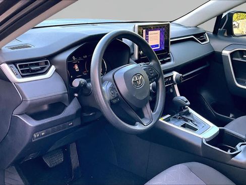Used 2024 Toyota RAV4 XLE w/ Convenience Package FWD image 18