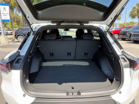 Used 2026 Chevrolet Equinox EV LT FWD image 11