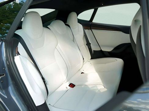 Used 2021 Tesla Model S Plaid image 56