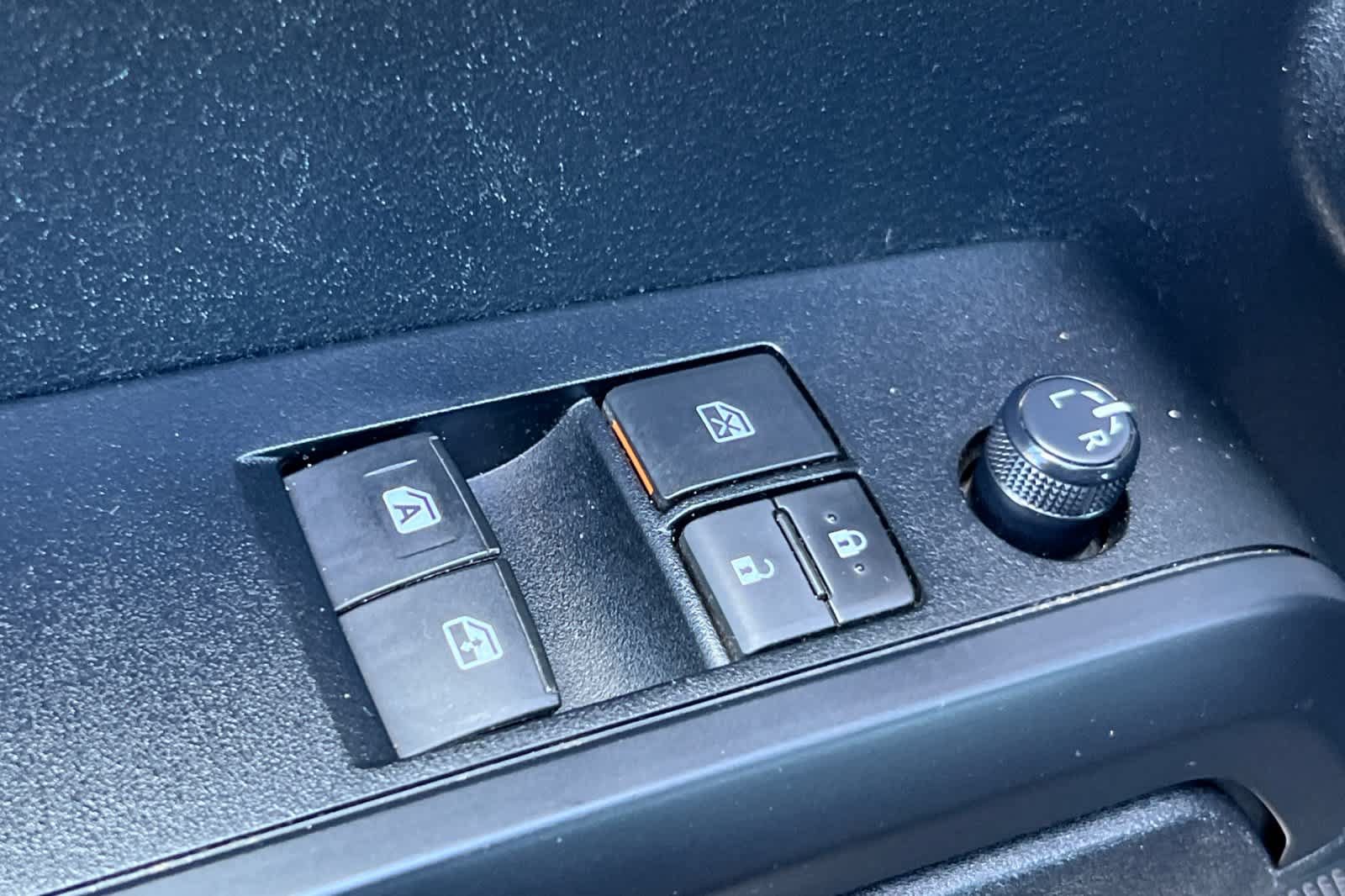 Used 2020 Toyota Tacoma SR RWD image 13