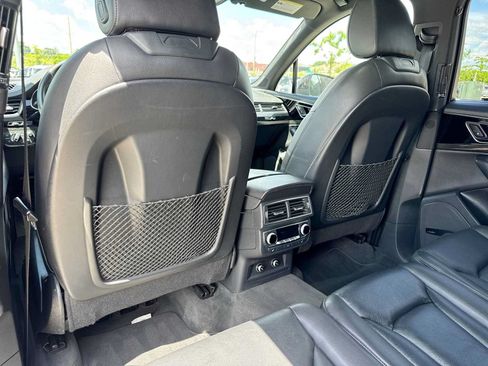 Used 2018 Audi Q7 3.0T Prestige w/ Prestige Package AWD/4WD image 18