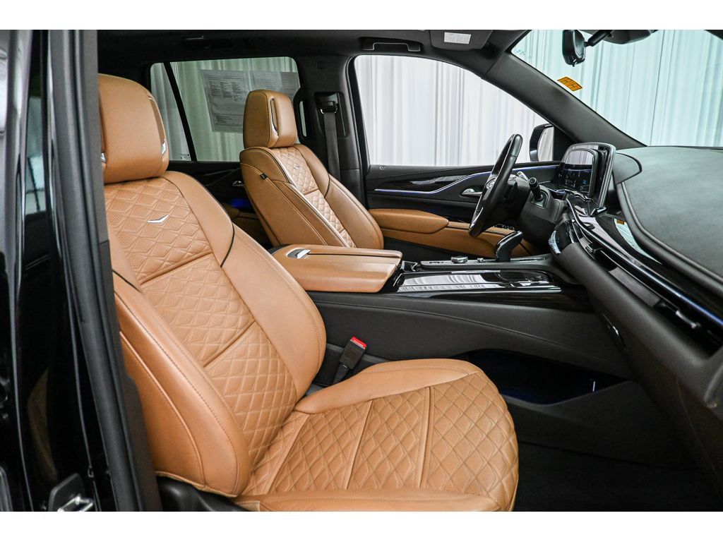 Used 2021 Cadillac Escalade Sport w/ Driver Assist Tech Package AWD/4WD image 18