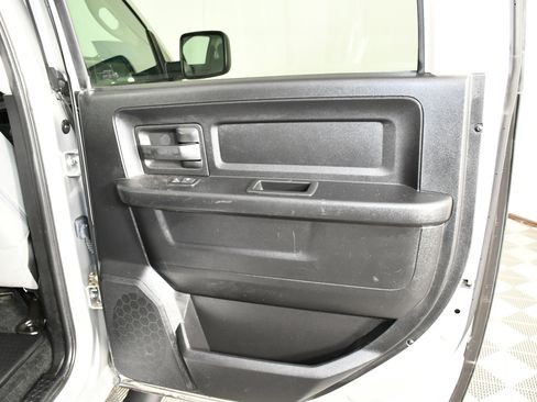 Used 2017 RAM 1500 Express w/ Express Value Package image 44