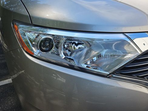 Used 2012 Nissan Quest S FWD image 10