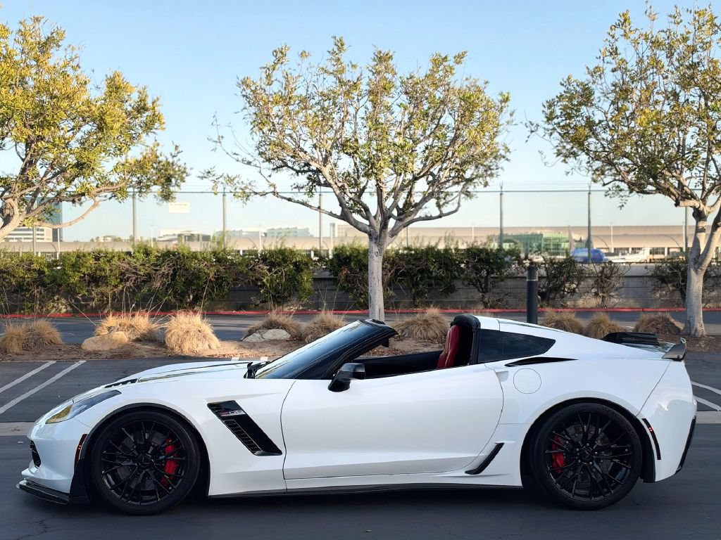 Used 2017 Chevrolet Corvette Z06 RWD image 11