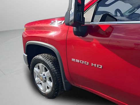 Used 2022 Chevrolet Silverado 2500 LTZ w/ LTZ Plus Package AWD/4WD image 12
