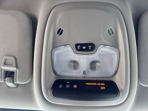 Used 2024 Buick Encore GX Sport Touring image 17