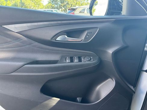 Used 2025 Buick Envista Sport Touring image 20