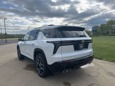 New 2026 Chevrolet Traverse High Country w/ LPO, Floor Liner Package AWD/4WD image 6