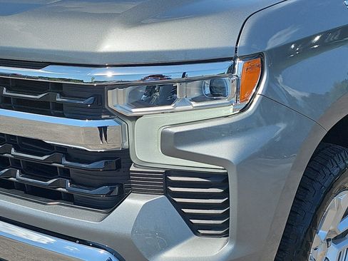 Used 2023 Chevrolet Silverado 1500 LT AWD/4WD image 28