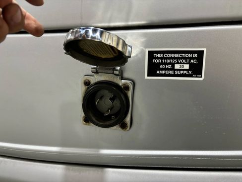 Used 2008 Freightliner Sprinter 3500 image 37