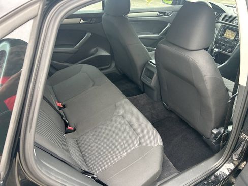 Used 2014 Volkswagen Passat 2.5 S FWD image 14