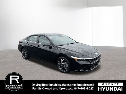 New 2026 Hyundai Elantra Limited FWD image 2