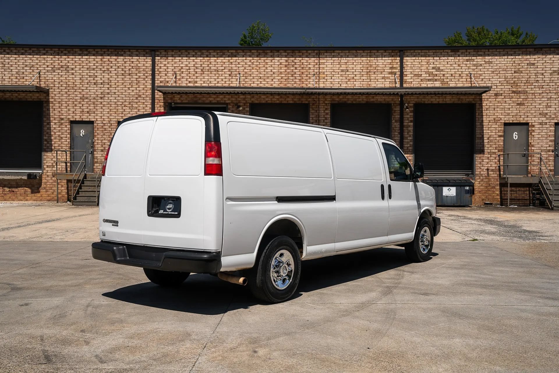 Used 2016 Chevrolet Express 2500 Extended RWD image 10