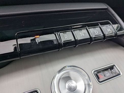 New 2026 Lincoln Navigator L Reserve AWD/4WD image 14