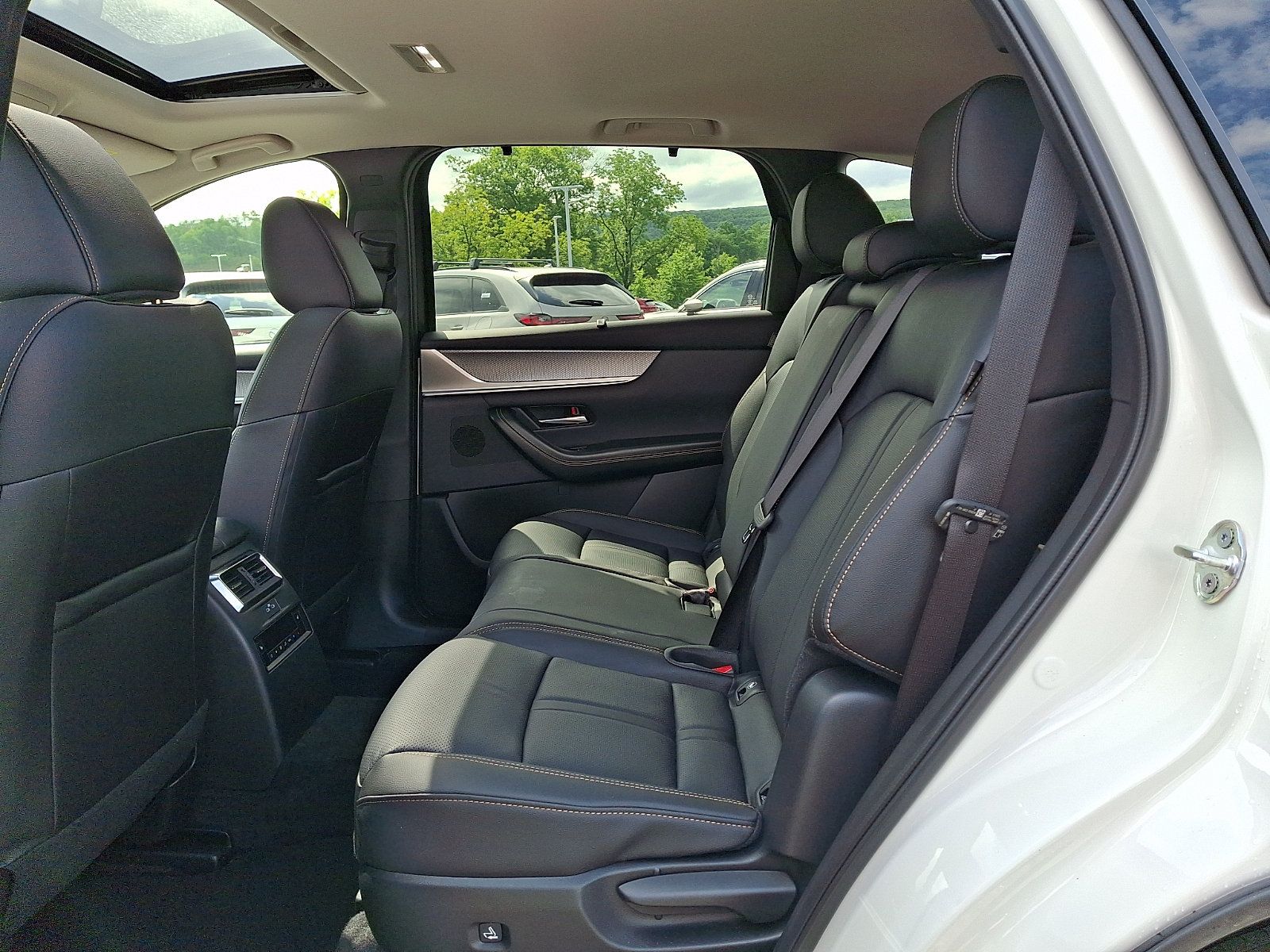 Certified 2026 MAZDA CX-90 3.3 Turbo w/ Preferred Package AWD/4WD image 11
