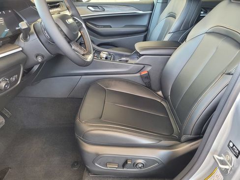 New 2026 Jeep Grand Cherokee Limited AWD/4WD image 7