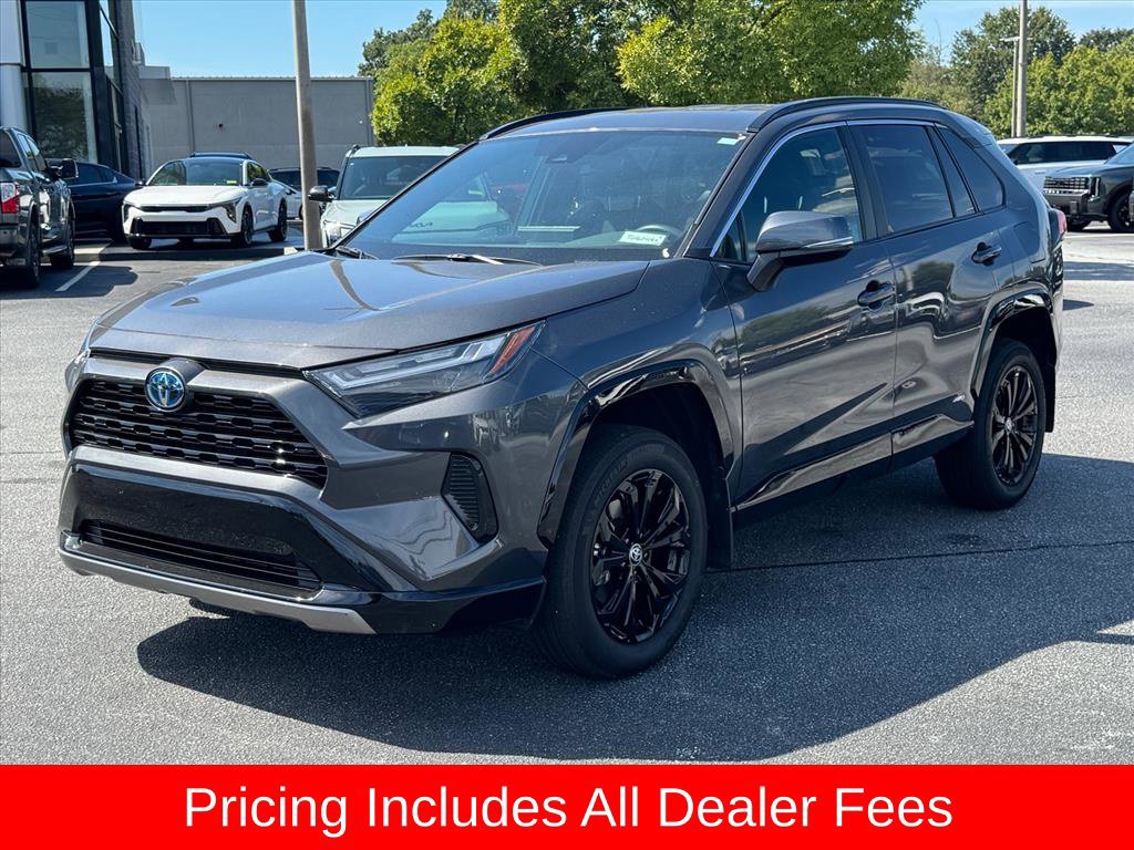 Used 2024 Toyota RAV4 SE AWD/4WD image 7