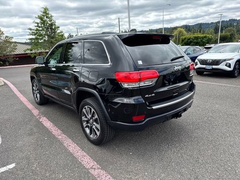 Used 2018 Jeep Grand Cherokee Limited AWD/4WD image 6