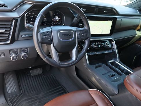 Used 2025 GMC Sierra 2500 Denali Ultimate AWD/4WD image 13