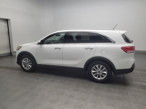Used 2018 Kia Sorento FWD V6 image 3