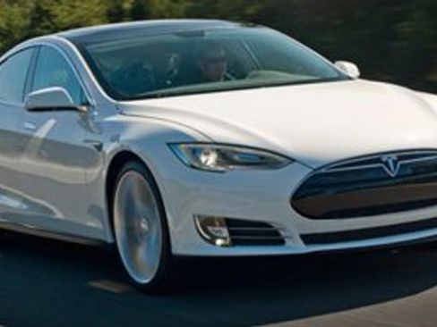 Used 2015 Tesla Model S 85D image 1