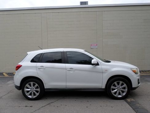 Used 2014 Mitsubishi Outlander Sport ES FWD image 1