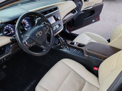 Used 2013 Toyota Avalon XLE Touring FWD image 28