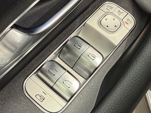 New 2026 Mercedes-Benz GLS 580 4MATIC image 16