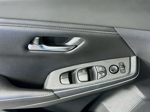 Used 2022 Nissan Sentra SV w/ All-Weather Package FWD image 17