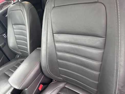 Used 2018 Ford Escape SEL image 15