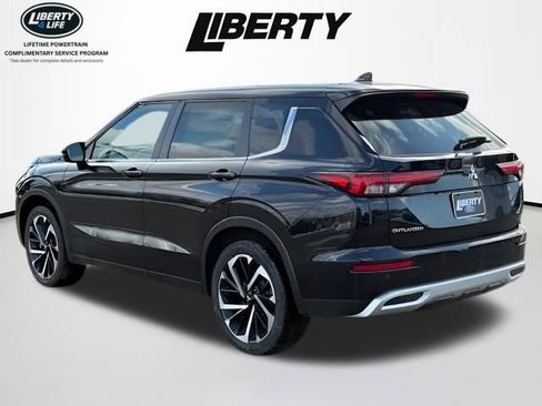 Used 2023 Mitsubishi Outlander SE image 5