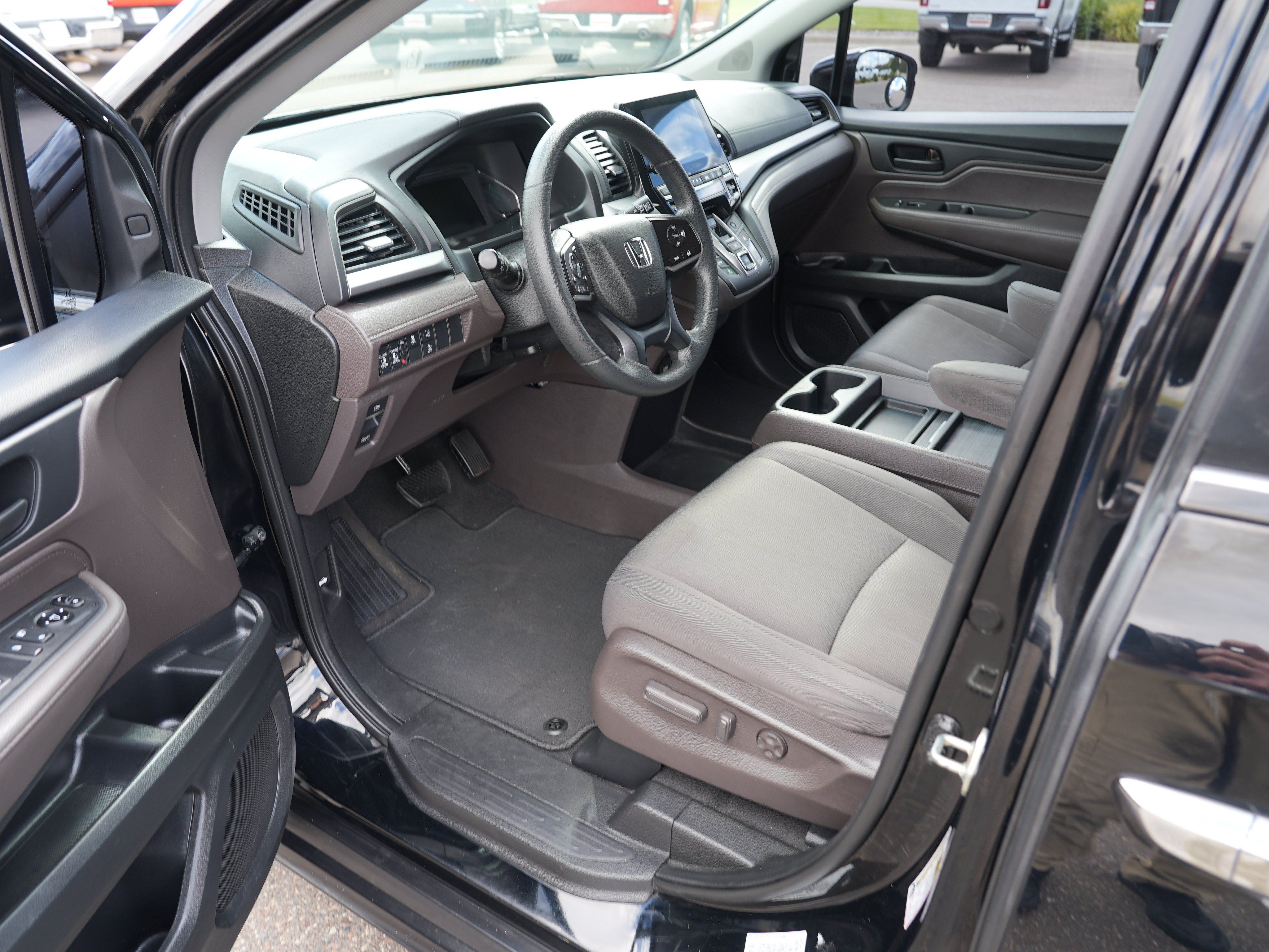 Used 2019 Honda Odyssey EX image 10