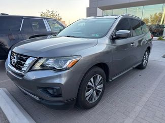 Used 2019 Nissan Pathfinder SL AWD/4WD video 1