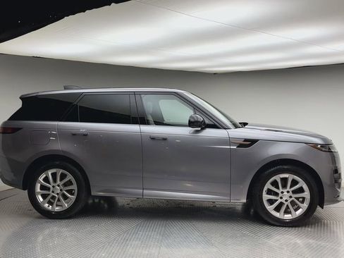 Used 2024 Land Rover Range Rover Sport Dynamic SE AWD/4WD image 9