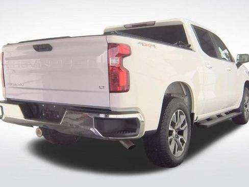 Used 2024 Chevrolet Silverado 1500 LT AWD/4WD image 2