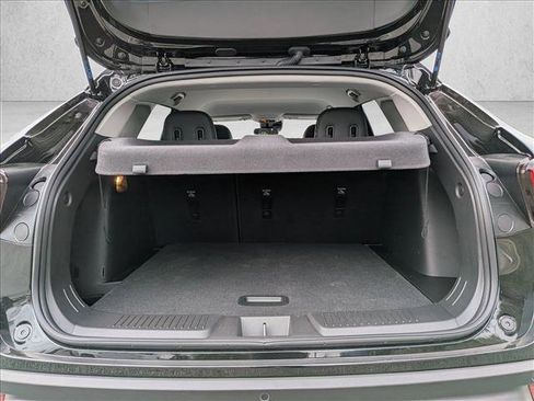 Used 2025 Chevrolet Trax LT w/ Driver Confidence Package image 6