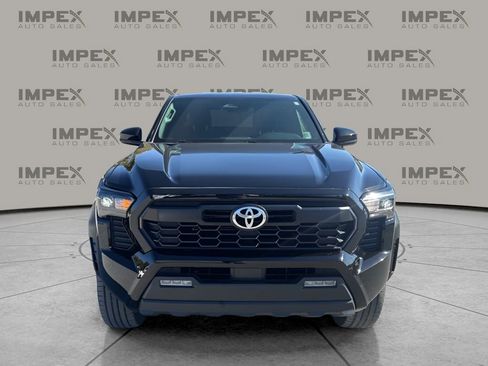 Used 2024 Toyota Tacoma TRD Off-Road image 8