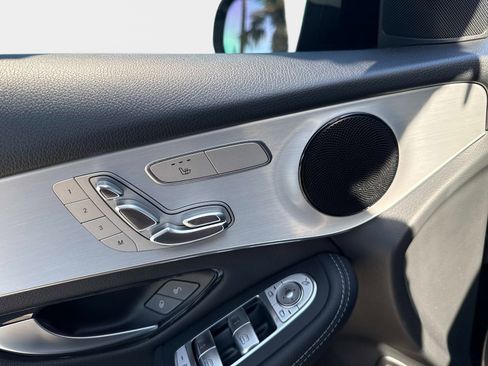 Used 2022 Mercedes-Benz GLC 300 image 18