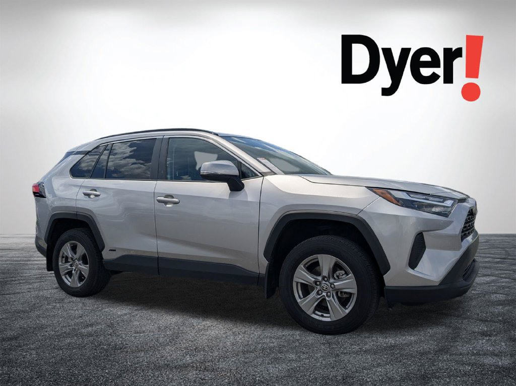 Used 2024 Toyota RAV4 XLE AWD/4WD image 1