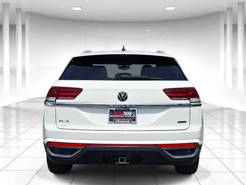 Used 2020 Volkswagen Atlas Cross Sport SE w/ Towing Package AWD/4WD image 4