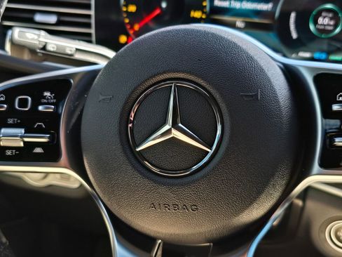 Used 2023 Mercedes-Benz GLS 450 4MATIC image 36