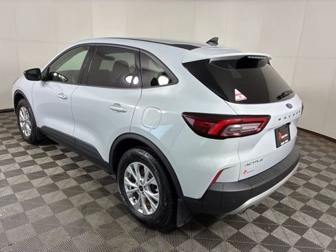 Certified 2025 Ford Escape Active AWD/4WD image 5