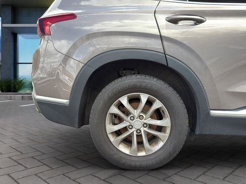 Used 2019 Hyundai Santa Fe SEL image 25