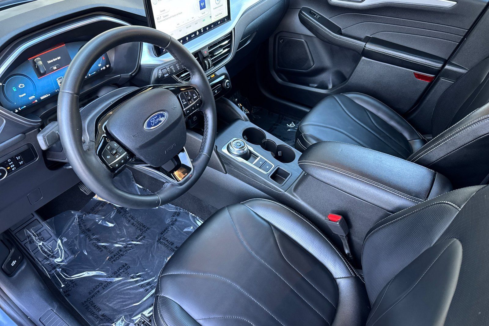 Used 2025 Ford Escape SE w/ PHEV Premium Package FWD image 11