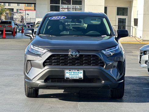 Used 2024 Toyota RAV4 LE image 8