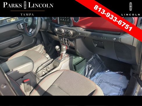Used 2023 Jeep Wrangler Unlimited Rubicon AWD/4WD image 10