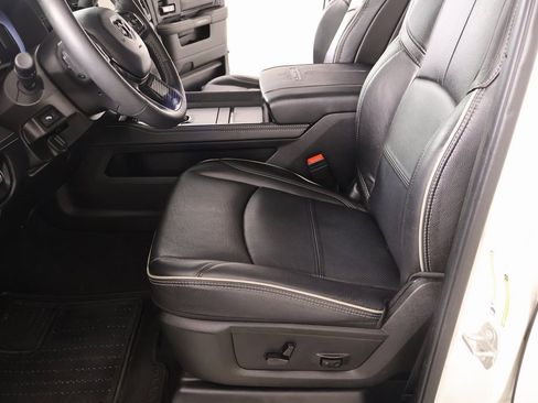 Used 2024 RAM 3500 Limited image 12