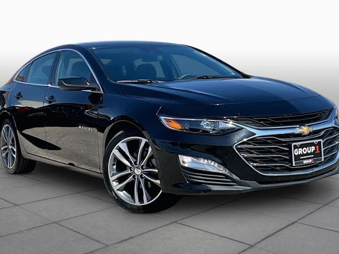 Used 2025 Chevrolet Malibu LT FWD image 3