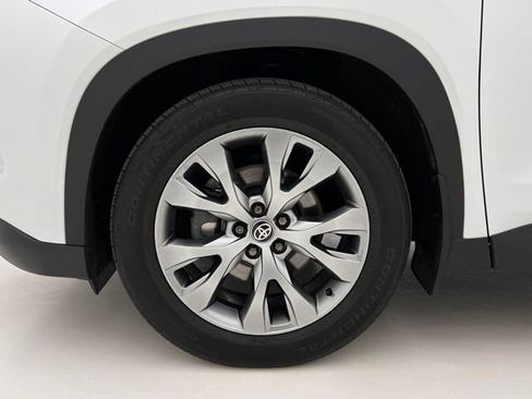 Used 2024 Toyota Grand Highlander AWD image 27